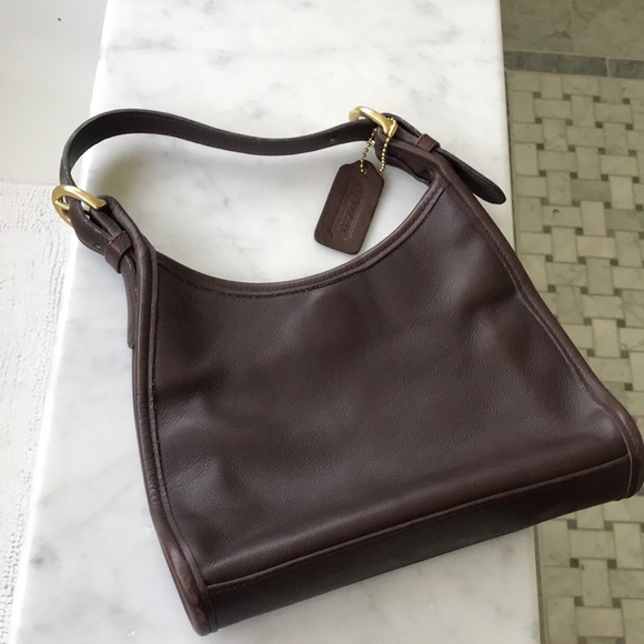 Coach Handbags - Vintage Coach purse, chocolate brown